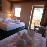 Alpensport Bed & Breakfast 3*